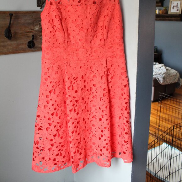 Jessica Simpson Size 6 Coral/Pink Crochet Lace Dress - Picture 2 of 5